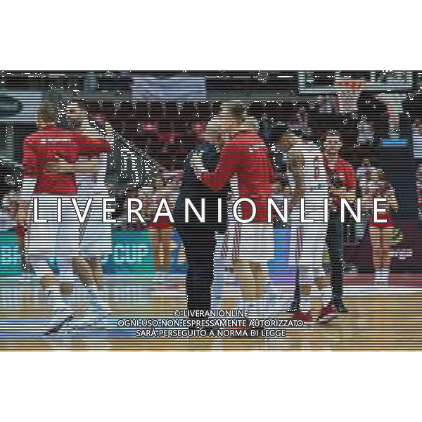 02.12.2018. GDANSK, ERGO ARENA, KOSZYKOWKA MEZCZYZN (BASKETBALL) KWALIFIKACJE MISTRZOSTW SWIATA FIBA BASKETBALL WORLD CUP FIBA 2019 (FIBA WORLD CUP 2019 QUALIFIERS) MECZ POLSKA - WLOCHY (GAME POLAND - ITALY) NZ MIKE TAYLOR TRENER (HEAD COATCH), LUKASZ KOLENDA FOTO TADEUSZ SKWIOT / CYFRASPORT / NEWSPIX.PL --- Newspix.pl AG ALDO LIVERANI SAS
