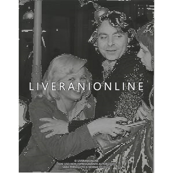 RETROSPETTIVA PEPPINO GAGLIARDI CANTANTE NELLA FOTO PEPPINO GAGLIARDI AG ALDO LIVERANI SAS