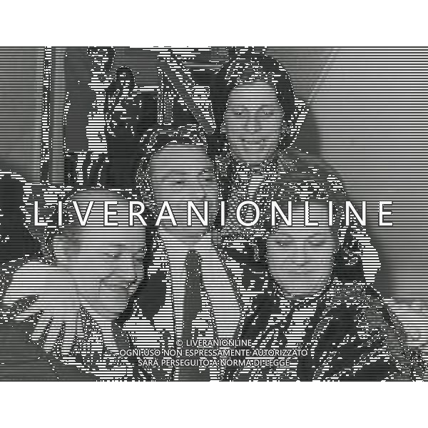 RETROSPETTIVA PEPPINO GAGLIARDI CANTANTE NELLA FOTO PEPPINO GAGLIARDI AG ALDO LIVERANI SAS