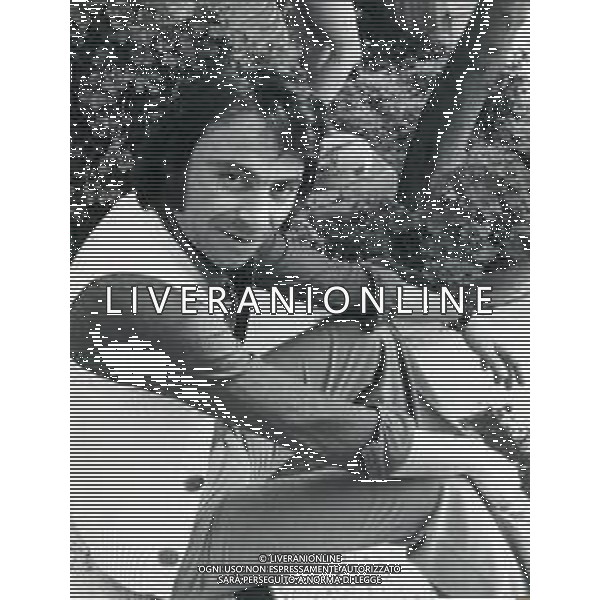 RETROSPETTIVA PEPPINO GAGLIARDI CANTANTE NELLA FOTO PEPPINO GAGLIARDI AG ALDO LIVERANI SAS