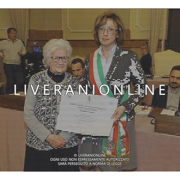 04 12 2018 CONSIGLIO COMUNALE COMMEMORAZIONE DEL CENTENARIO DELLA NASCITA DELL\'ILUSTRE CONCITTADINO ARDUINO CAPRA NELLA FOTO SINDACA MANUELA SANGIORGI CON LA VEDOVA DI ARDUINO CAPRA FOTO GIANNI SANNA-AG ALDO LIVERANI SAS