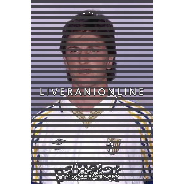 RETROSPETTIVA LORENZO MINOTTI CALCIATORE NELLA FOTO LORENZO MINOTTI CON LA MAGLIA DEL PARMA AG ALDO LIVERANI SAS