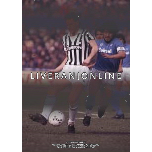 RETROSPETTIVA SERGIO BRIO CALCIATORE NELLA FOTO SERGIO BRIO CON LA MAGLIA DELLA JUVENTUS E DIEGO MARADONA AG ALDO LIVERANI SAS