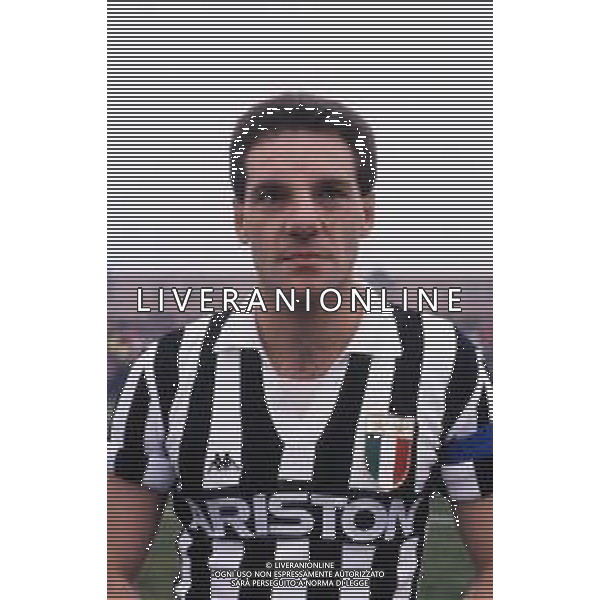 RETROSPETTIVA SERGIO BRIO CALCIATORE NELLA FOTO SERGIO BRIO CON LA MAGLIA DELLA JUVENTUS AG ALDO LIVERANI SAS