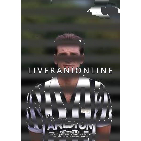 RETROSPETTIVA SERGIO BRIO CALCIATORE NELLA FOTO SERGIO BRIO CON LA MAGLIA DELLA JUVENTUS AG ALDO LIVERANI SAS
