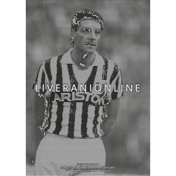 RETROSPETTIVA SERGIO BRIO CALCIATORE NELLA FOTO SERGIO BRIO CON LA MAGLIA DELLA JUVENTUS AG ALDO LIVERANI SAS