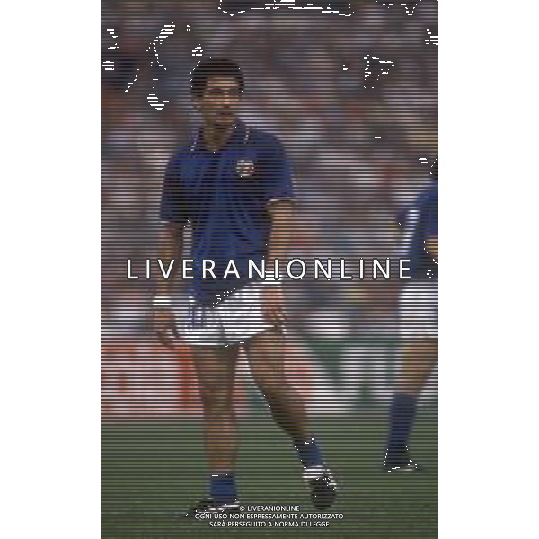 GIANLUCA VIALLI , calciatore italiano - RETROSPETTIVA nella foto con la maglia della nazionale italiana agli europei 1988 - ITALIA - GERMANIA ©ARCHIVIO / AGENZIA ALDO LIVERANI SAS