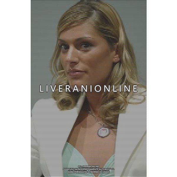 MILANO 17-5-05 MONDADORI MARGHERA PRESENTAZIONE DEL LIBRO DI FRANCESCA PICCININI:\'LA MELA GRANA\' NELLA FOTO: PICCININI FRANCESCA PH: CAPRA/LIVERANI