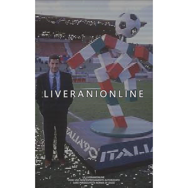 GIANLUCA VIALLI , calciatore italiano - RETROSPETTIVA nella foto con Ciao, Mascotte di italia 90 ©ARCHIVIO / AGENZIA ALDO LIVERANI SAS