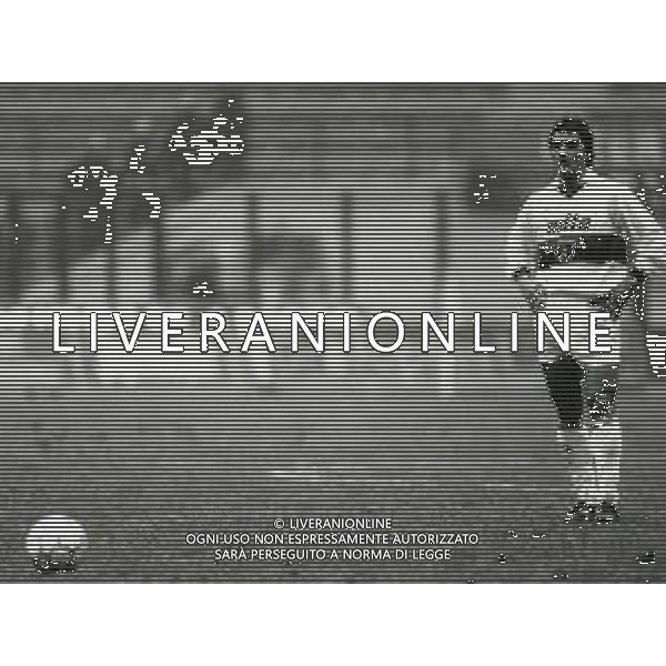RETROSPETTIVA BRANCO CALCIATORE NELLA FOTO BRANCO CON LA MAGLIA DEL GENOA AG ALDO LIVERANI SAS