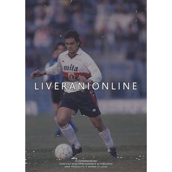 RETROSPETTIVA BRANCO CALCIATORE NELLA FOTO BRANCO CON LA MAGLIA DEL GENOA AG ALDO LIVERANI SAS
