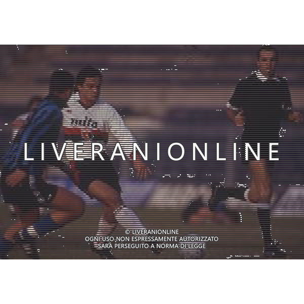 RETROSPETTIVA BRANCO CALCIATORE NELLA FOTO BRANCO CON LA MAGLIA DEL GENOA AG ALDO LIVERANI SAS