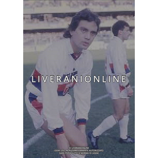 RETROSPETTIVA BRANCO CALCIATORE NELLA FOTO BRANCO CON LA MAGLIA DEL GENOA AG ALDO LIVERANI SAS