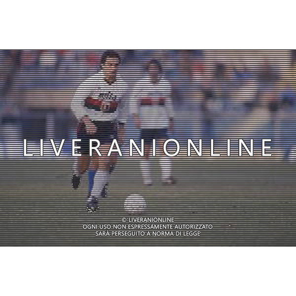 RETROSPETTIVA BRANCO CALCIATORE NELLA FOTO BRANCO CON LA MAGLIA DEL GENOA AG ALDO LIVERANI SAS