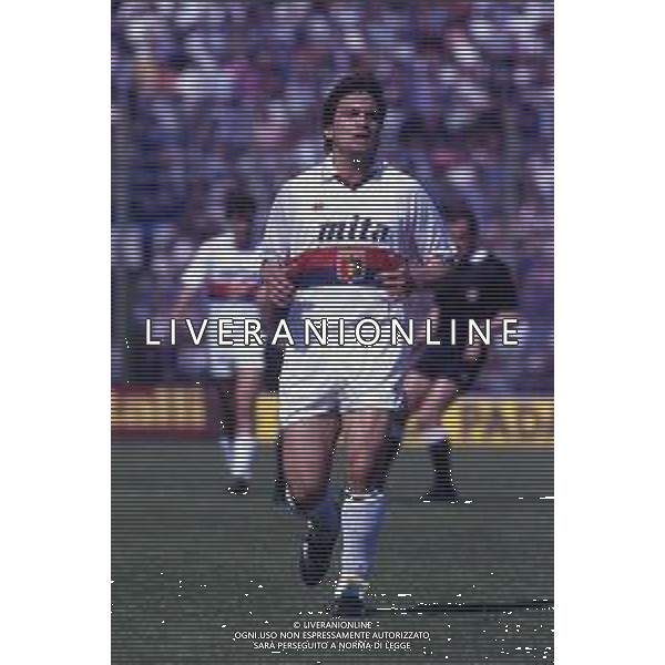 RETROSPETTIVA BRANCO CALCIATORE NELLA FOTO BRANCO CON LA MAGLIA DEL GENOA AG ALDO LIVERANI SAS