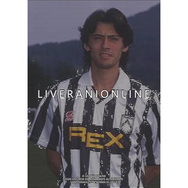 RETROSPETTIVA GIUSEPPE MINAUDO CALCIATORE NELLA FOTO GIUSEPPE MINAUDO CON LA MAGLIA DEL\'UDINESE AG ALDO LIVERANI SAS