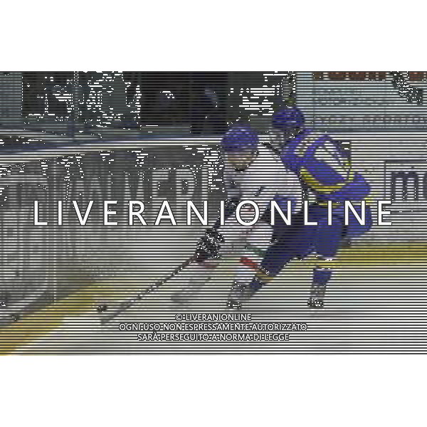 TYCHY 12.12.2018 SPORT HOKEJ NA LODZIE MISTRZOSTWA SWIATA U20 DYWIZJI 1B ICE HOCKEY U20 WORLD CHAMPIONSHIP DIVISION I - GROUP B UKRAINA - WLOCHY UKRAINE - ITALY NZ. TOMMASO ALVERA (ITA) ARTEM BUZOVERYA (UKR) FOT. MICHAL CHWIEDUK / FOKUSMEDIA/NEWSPIX.PL --- Newspix.pl AG ALDO LIVERANI SAS
