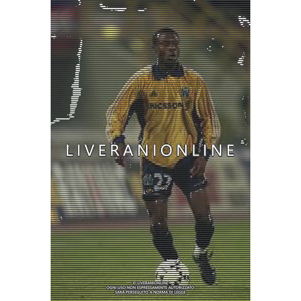 20-04-1999 BOLOGNA COPPA UEFA SEMIFINALE DI RITORNO BOLOGNA -MARSIGLIA 1-1 NELLA FOTO WILLIAM GALLAS AG ALDO LIVERANI SAS