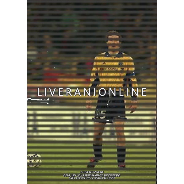 20-04-1999 BOLOGNA COPPA UEFA SEMIFINALE DI RITORNO BOLOGNA -MARSIGLIA 1-1 NELLA FOTO LAURENT BLANC AG ALDO LIVERANI SAS