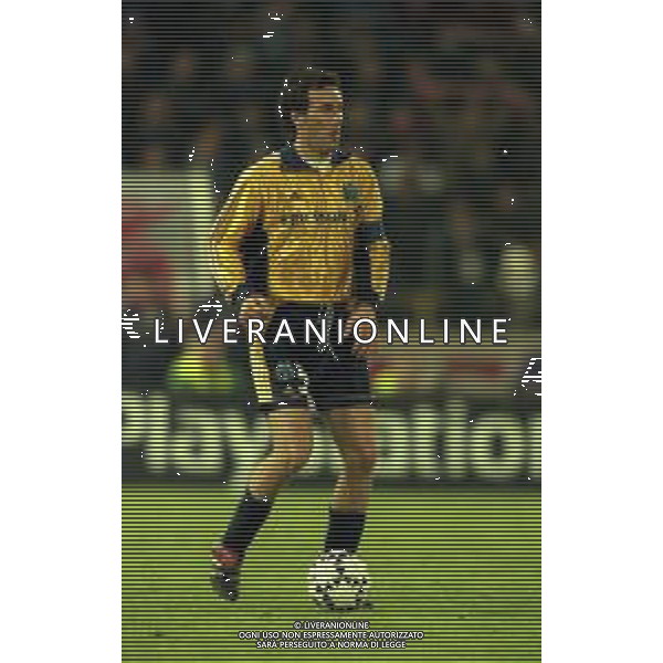 20-04-1999 BOLOGNA COPPA UEFA SEMIFINALE DI RITORNO BOLOGNA -MARSIGLIA 1-1 NELLA FOTO LAURENT BLANC AG ALDO LIVERANI SAS