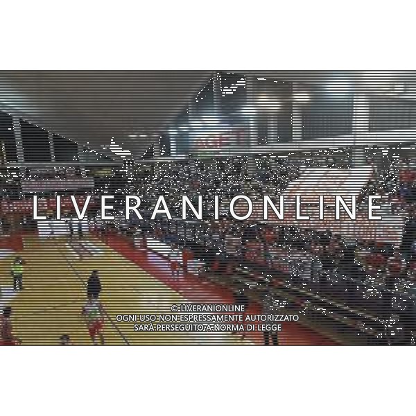 IMOLA 23 12 2018 LE NATURELLE BASKET IMOLA-CENTO SERIE A2 NELLA FOTO STRISCIONI DEI TIFOSI IN RICORDO DEL GIOCATORE CHICCO RAVAGLIA FOTO GIANNI SANNA-AG ALDO LIVERANI SAS
