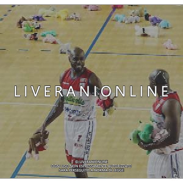 IMOLA 23 12 2018 LE NATURELLE BASKET IMOLA-CENTO SERIE A2 NELLA FOTO TIMOTHY BOWERS E RAYMOND B.J. FOTO GIANNI SANNA-AG ALDO LIVERANI SAS