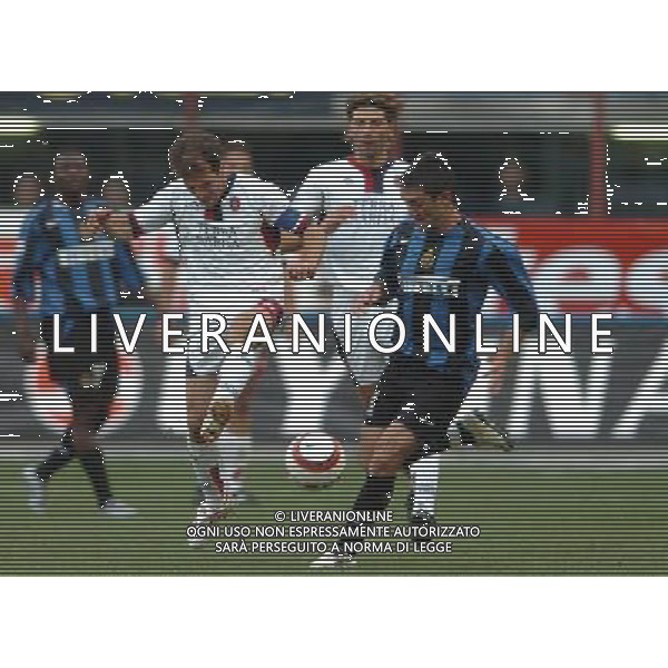 Inter - Cagliari Semifinale di ritorno di Coppa Italia Tim cup 18/05/2005 nella foto gianfranco zola e karagounis giorgios ph arcaini/agenzia aldo liverani