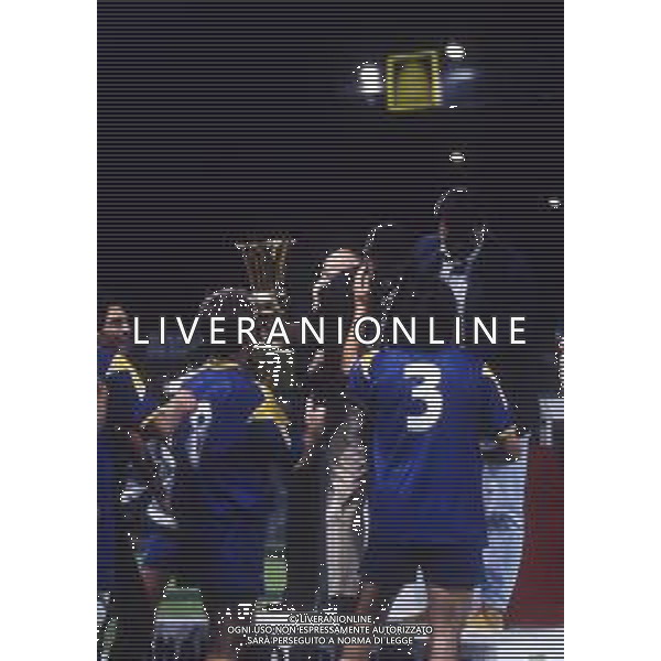 11-06-1995 PARMA- FINALE DI COPPA ITALIA PARMA JUVENTUS 0-2 NELLA FOTO I GIOCATORI DELLA JUVENTUS FESTEGGIANO LA VITTORIA DELLA COPPA ITALIA AG ALDO LIVERANI SAS