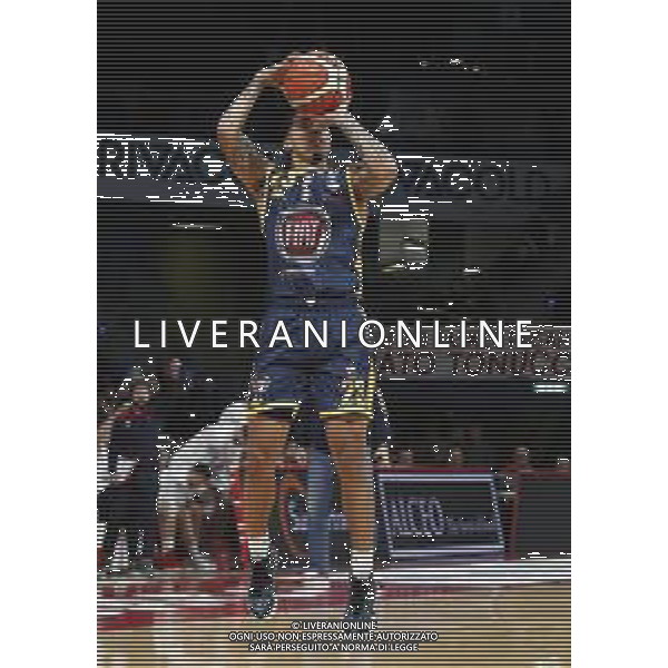 Lega Basket serie A Victoria Libertas Pesaro - Fiat Torino 13/01/2019 nella foto: Moore Dallas (Fiat Torino) ©Claudio Zamagni/Agenzia Aldo Liverani Moore Dallas (Fiat Torino) during basketball match between Victoria Libertas Pallacanestro Pesaro and Fiat Torino at Adriatic Arena in Pesaro on October 13 2019 photo credit Claudio Zamagni/Aldo Liverani Photo Agency