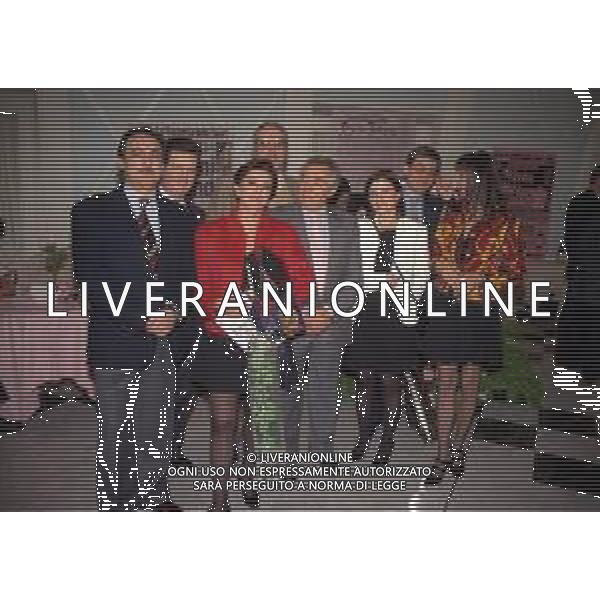 1996 MILANO HOTEL GALLIA CENTENARIO DELLA GAZZETTA DELLO SPORT NELLA FOTO CANDIDO CANNAVO\' CON I COMPONENTI DELLA SEGRETERIA DI DIREZIONE E REDAZIONE AG ALDO LIVERANI SAS