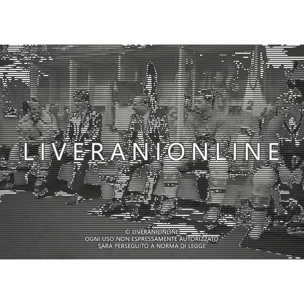 1992-1993 -CAMPIONATO DI HOCKEY SU GHIACCIO SERIE A MILANO-FINALE 5 PARTITA HOCKEY MILANO LIONS -BOLZANO NELLA FOTO IL PRESIDENTE DELL\'HOCKEY MILANO LION SILVIO BERLUSCONI NEGLI SPOGLAITOI DOPO LA VITTORIA DELLO SCUDETTO AG ALDO LIVERANI SAS