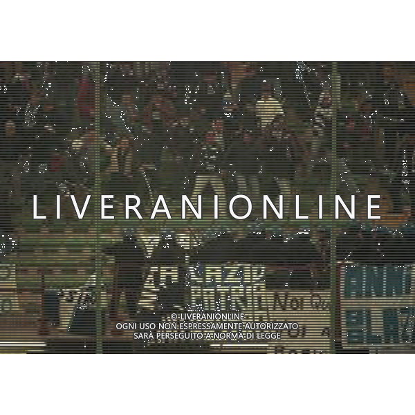 08-04-1998 MILANO-COPPA ITALIA MILAN LAZIO 1-0 NELLA FOTO INCIDENTI DEI TIFOSI DELLA LAZIO CON LA POLIZIA AG ALDO LIVERANI SAS