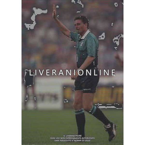02-09-1997 MILANO-COPPA ITALIA MILAN REGGIANA 0-0 NELLA FOTO ARBITRO MASSIMO DE SANTIS AG ALDO LIVERANI SAS