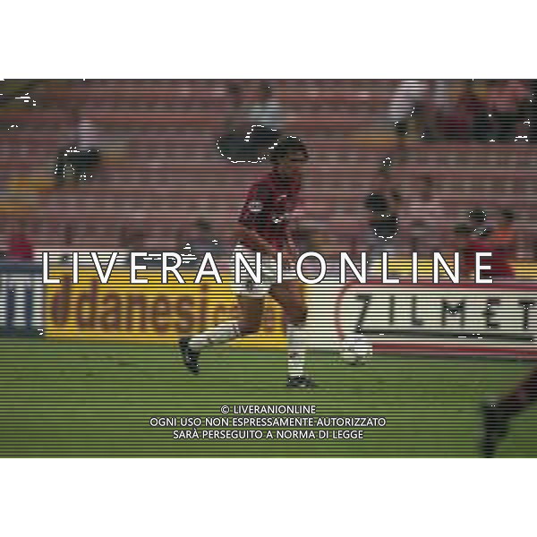 02-09-1997 MILANO-COPPA ITALIA MILAN REGGIANA 0-0 NELLA FOTO PAOLO MALDINI AG ALDO LIVERANI SAS