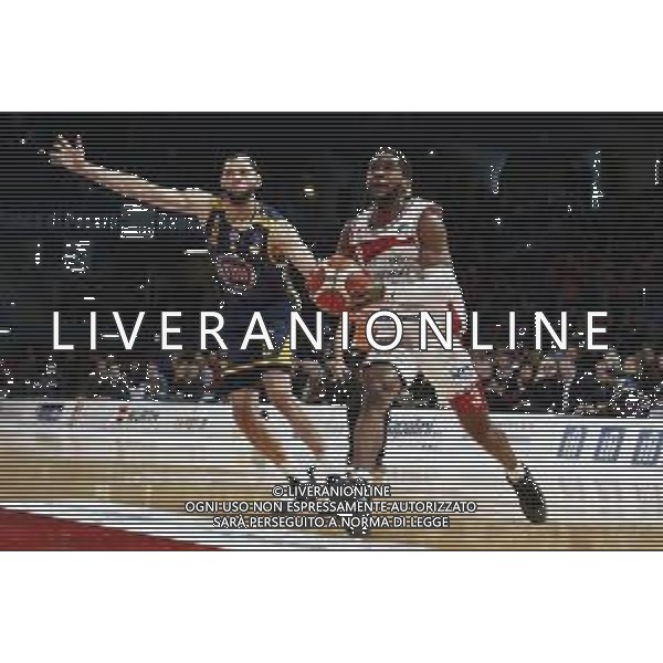 Lega Basket serie A Victoria Libertas Pesaro - Fiat Torino 13/01/2019 nella foto: Moore Dallas (Fiat Torino) Artis Dominic (V.L. Pesaro) ©Claudio Zamagni/Agenzia Aldo Liverani Moore Dallas (Fiat Torino) Artis Dominic (V.L. Pesaro) during basketball match between Victoria Libertas Pallacanestro Pesaro and Fiat Torino at Adriatic Arena in Pesaro on October 13 2019 photo credit Claudio Zamagni/Aldo Liverani Photo Agency