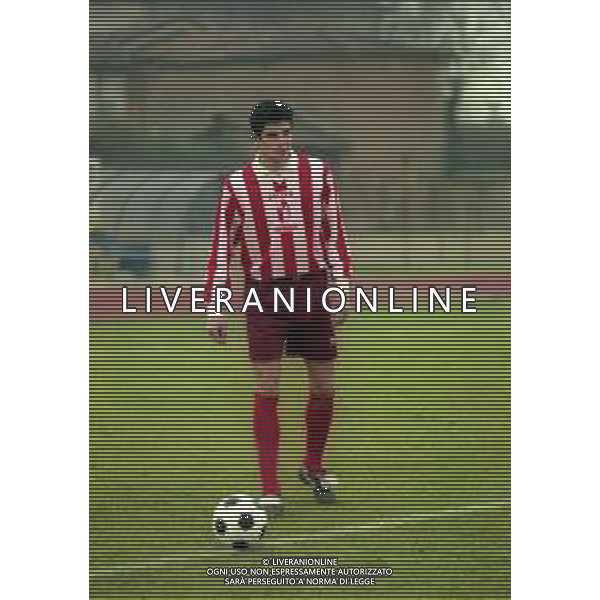 RETROSPETTIVA VINCENZO IAQUINTA CALCIATORE NELLA FOTO VINCENZO IAQUINTA CON LA MAGLIA DEL REGGIOLO AG ALDO LIVERANI SAS