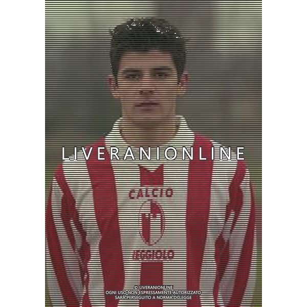 RETROSPETTIVA VINCENZO IAQUINTA CALCIATORE NELLA FOTO VINCENZO IAQUINTA CON LA MAGLIA DEL REGGIOLO AG ALDO LIVERANI SAS