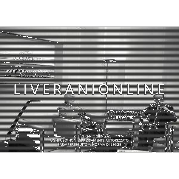 1986 MILANO-TRASMISSIONE TELEVISIVA CONTRO CORRENTE CONDUCE PAOLO GRANZOTTO NELLA FOTO INDRO MONTANELLI CON PAOLO GRANZOTTO AG ALDO LIVERANI SAS
