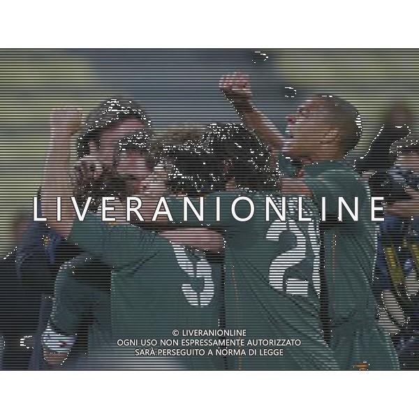 UDINE 19-5-05 COPPA ITALIA TIM 2004/2005 SEMIFINALE UDINESE-ROMA NELLA FOTO: L\'ESULTANZA TOTTI PH: GARBUIO/AG. ALDO LIVERANI