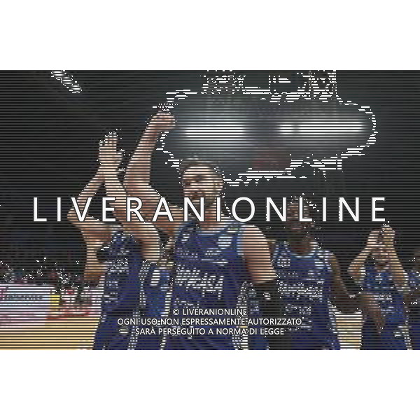 Lega Basket serie A 26/01/2019 Victoria Libertas Pesaro - Happy Casa Brindisi nella foto: esultanza finale Happy Casa Brindisi ©Claudio Zamagni/Agenzia Aldo Liverani / AGENZIA ALDO LIVERANI SAS