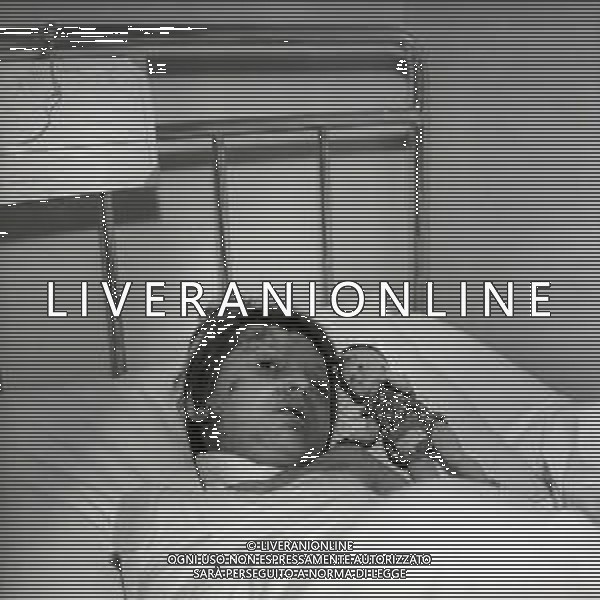 10-10-1963 LONGARONE - DISASTRO DIGA DEL VAJONT Il disastro del Vajont è stato un disastro ambientale ed umano. Si è verificato la sera del 9 ottobre 1963, nel neo-bacino idroelettrico artificiale del torrente Vajont (al confine tra Friuli e Veneto), dovuto alla caduta di una frana dal soprastante pendio del Monte Toc nelle acque del bacino alpino realizzato con l\'omonima diga; la conseguente tracimazione dell\'acqua contenuta nell\'invaso, con effetto di dilavamento delle sponde del lago, coinvolse prima Erto e Casso, paesi vicini alla riva del lago dopo la costruzione della diga, mentre il superamento della diga da parte dell\'onda generata provocò l\'inondazione e la distruzione degli abitati del fondovalle veneto, tra cui Longarone, e la morte di 1917 persone. AG ALDO LIVERANI SAS
