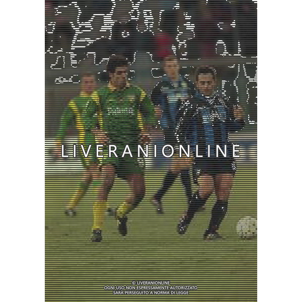 07-02-1999 BERGAMO CAMPIONATO DI CALCIO SERIE B ATALANTA CHIEVO 1-1 NELLA FOTO FABIO GALLO E DE CESARE CIRO AG ALDO LIVERANI SAS