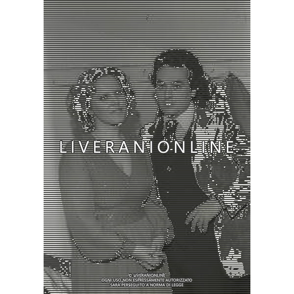 RETROSPETTIVA KATIA RICCIARELLI CANTANTE LIRICA MELLA FOTO KATIA RICCIARELLI CON JOSE CARRERAS 12-12-1977 TEATRO LIRICO DI MILANO AG ALDO LIVERANI SAS