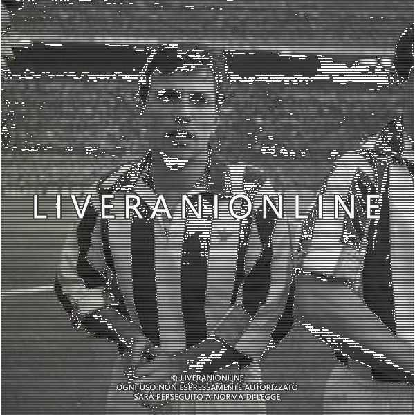 1960 TORINO RETROSPETTIVA GINO STACCHINI CALCIATORE NELLA FOTO GINO STACCHINI CON LA MAGLIA DELLA JUVENTUS AG ALDO LIVERANI SAS