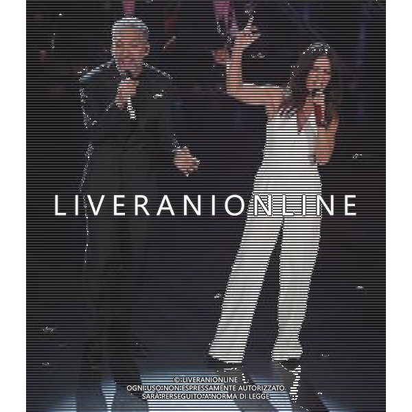 69mo Festival della Canzone Italiana Sanremo 2019 - Quarta Serata Sanremo (Imperia) - 08.02.2019 Nella Foto: Paola Turci con Giuseppe Fiorello /Ph.Vitez-Ag. Aldo Liverani
