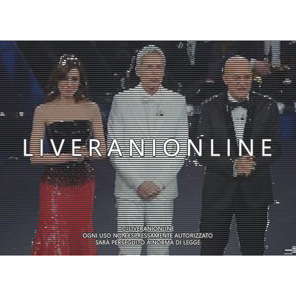 69mo Festival della Canzone Italiana Sanremo 2019 - Quinta Serata Sanremo (Imperia) - 09.02.2019 Nella Foto: Claudio Baglioni Claudio Bisio Virginia Raffaele /Ph.Vitez-Ag. Aldo Liverani