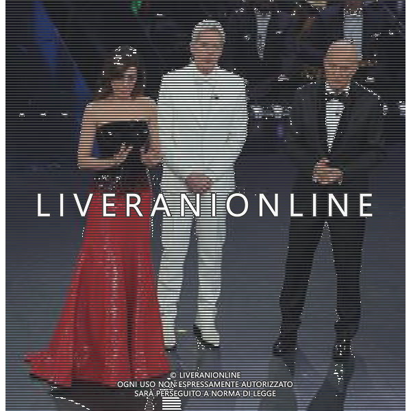 69mo Festival della Canzone Italiana Sanremo 2019 - Quinta Serata Sanremo (Imperia) - 09.02.2019 Nella Foto: Claudio Baglioni Claudio Bisio Virginia Raffaele /Ph.Vitez-Ag. Aldo Liverani