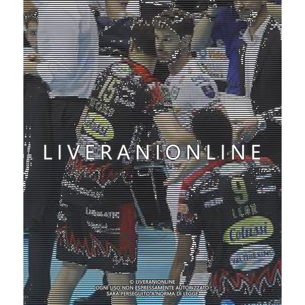 CASALECCHIO DI RENO FINALE COPPA ITALIA SIR SAFETY CONAD PERUGIA-CUCINE LUBE CIVITANOVA 3-2 NELLA FOTO BRUNO MOSSA DE REZENDE LUBE E LUCIANO DE CECCO PERUGIA FOTO GIANNI SANNA-AG ALDO LIVERANI SAS