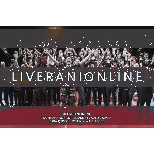 10 FEBBRAIO 2019 CASALECCHIO BOLOGNA FINALE MASCHILE COPPA ITALIA PALLAVOLO SIR SAFETY CONAD PERUGIA E CUCINE LUBE CIVITANOVA NELLA FOTO LUCIANO DE CECCO RITIRA LA COPPA PER IL PERUGIA FOTO GIANNI SANNA-AG ALDO LIVERANI SAS