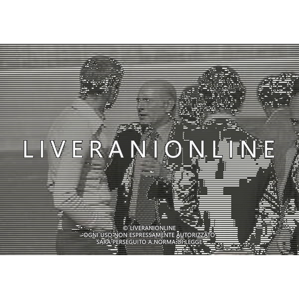 1975 VARESE-RADUNO NAZIONALE ITALIANA DI CALCIO NELLA FOTO FULVIO BERNARDINI ALLENATORE NAZIONALE ITALIANA CON GIACINTO FACCHETTI E FABIO CAPELLO AG ALDO LIVERANI SAS